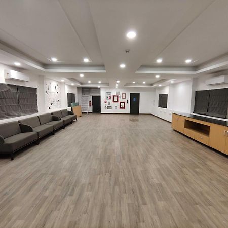 Super Townhouse Habitat New Town Rooms & Party Spaces Kolkata Luaran gambar